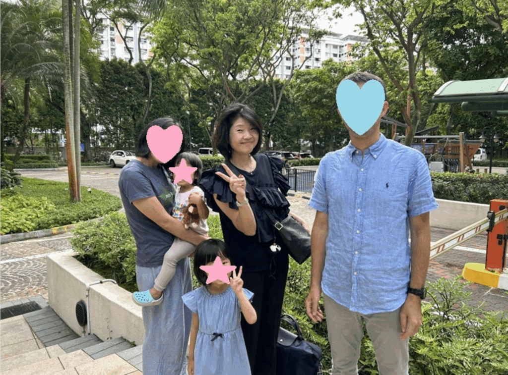 五十嵐まこと、成婚したシンガポール駐在員家族との記念写真